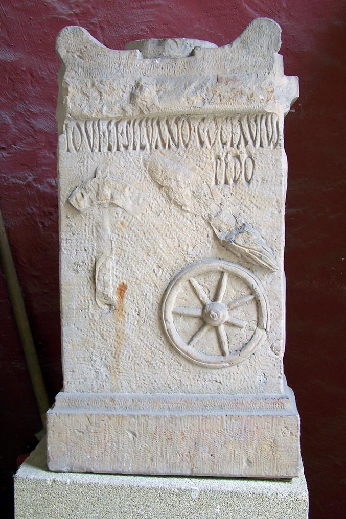 Altar to Silvanus and Jupiter, mallet and wheel deities, Nîmes