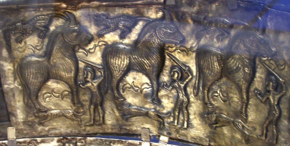 Bull sacrifice panel from the Gundestrup cauldron (photo: RH< mus. Dijon; taureau; Stier