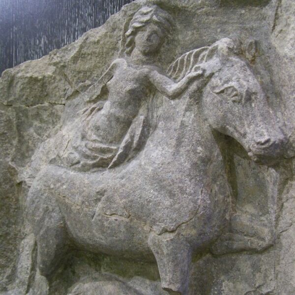 The goddess Epona with mare and a sleeping foal. Notice the unusual 'reclining' position of the goddess... Relief from Allerey (Côte d'Or, Burgundy, today in the Museum of Dijon; photo: R.H.)