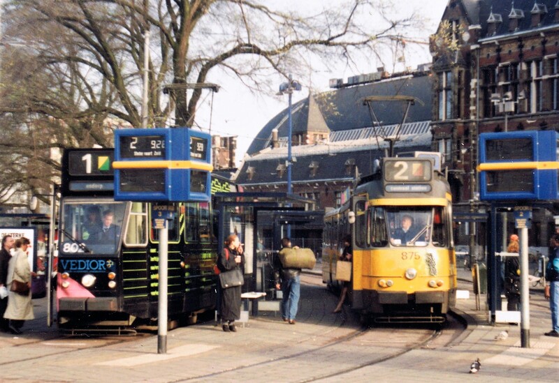Trams at Amsterdam Central Railway Station in summer 1990 (ph.: RH)