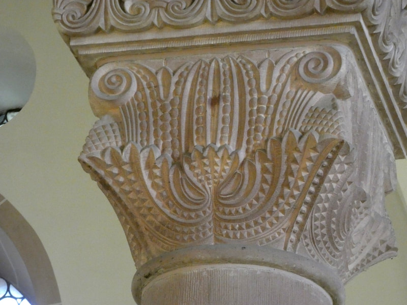 Romanesque capital in the Synagogue (ph. RH), SCHUM