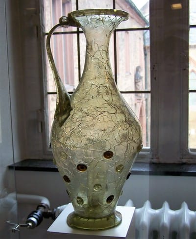 The bottle in the bottle! Roman glass! // Die Flasche in der Flasche - römisches Glas (Mus. Worms, Andreasstift)