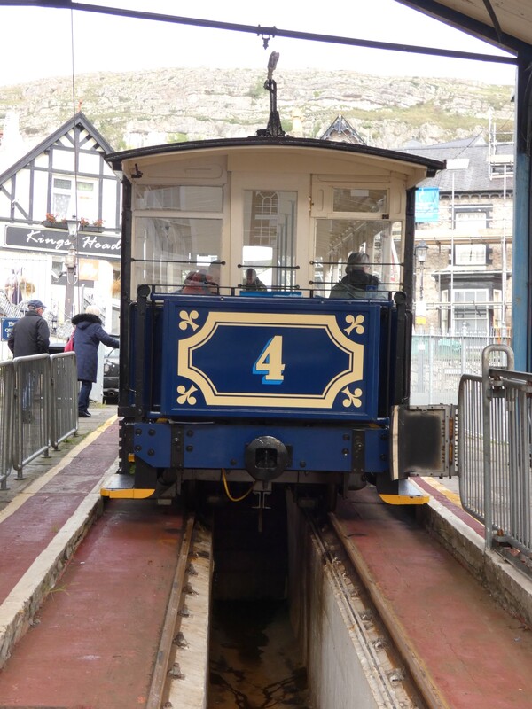 Great Orme Tramway, Cable Car, cable operated railway, Straßenbahn, Funicular, Wales, Llandudno