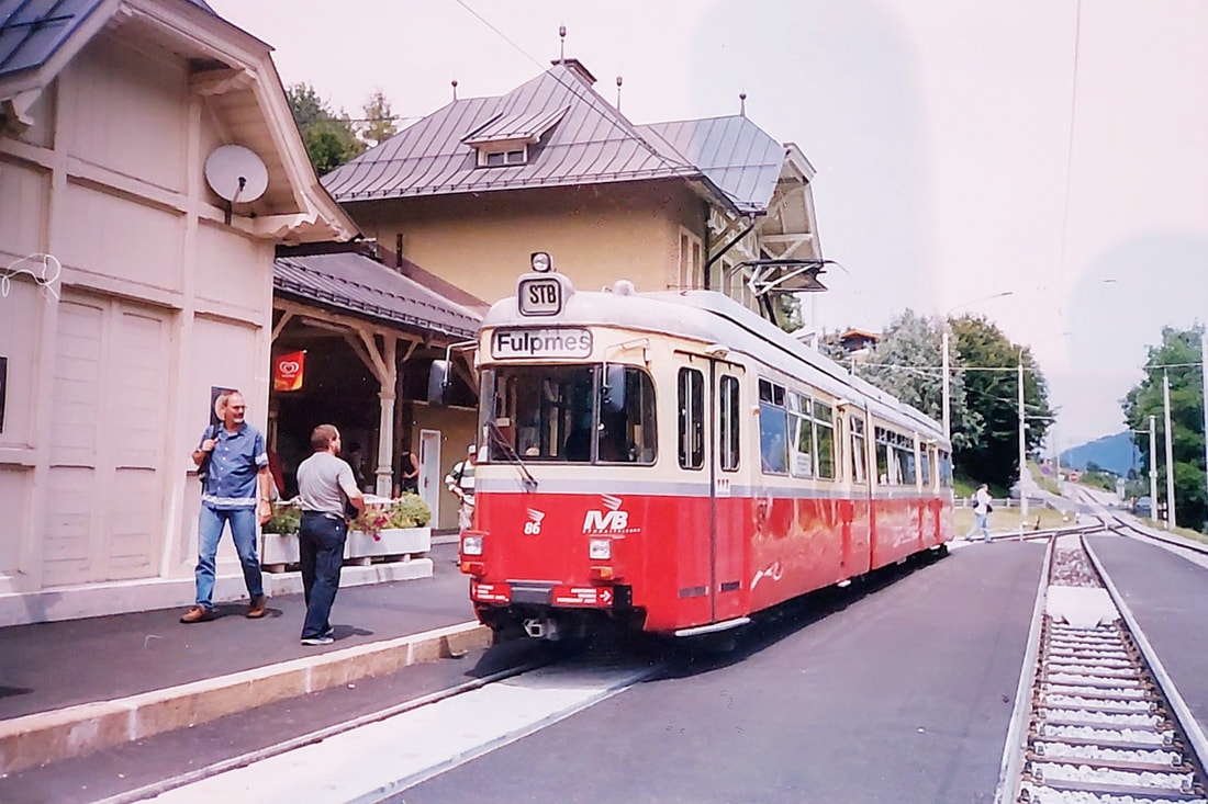 Fahrt mit der Stubaitalbahn nach Fulpmes | Journey to Fulpmes on the Stubai Valley Railway